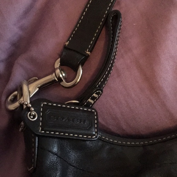 Coach mini hobo leather purse - Picture 2 of 3